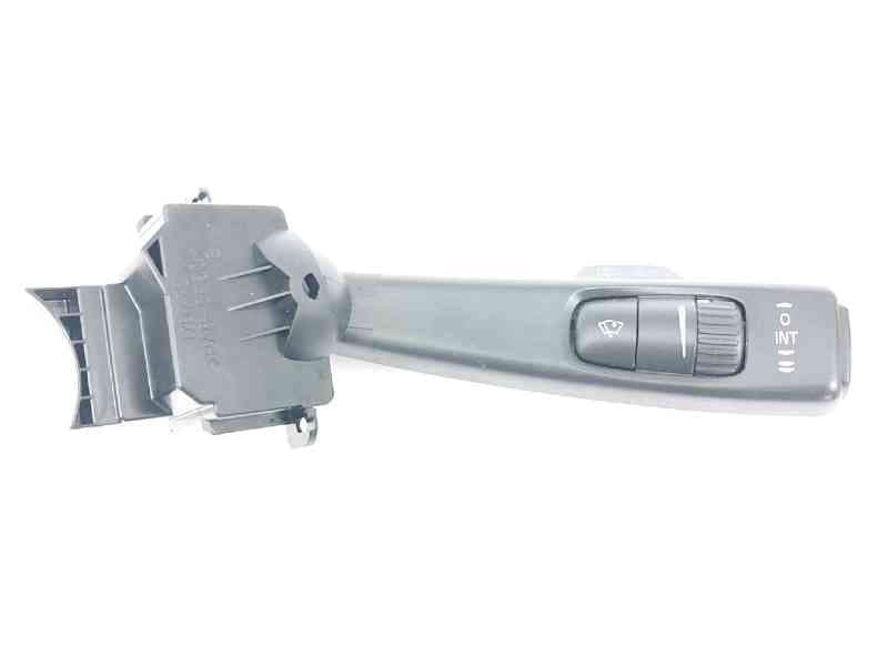 Recambio de mando limpia para volvo v50 familiar 2.0 d momentum referencia OEM IAM 17D770 8682869