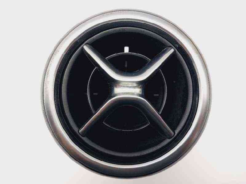 Recambio de rejilla aireadora para mercedes-benz clase b (w246) b 180 cdi (246.212) referencia OEM IAM A2468304100
