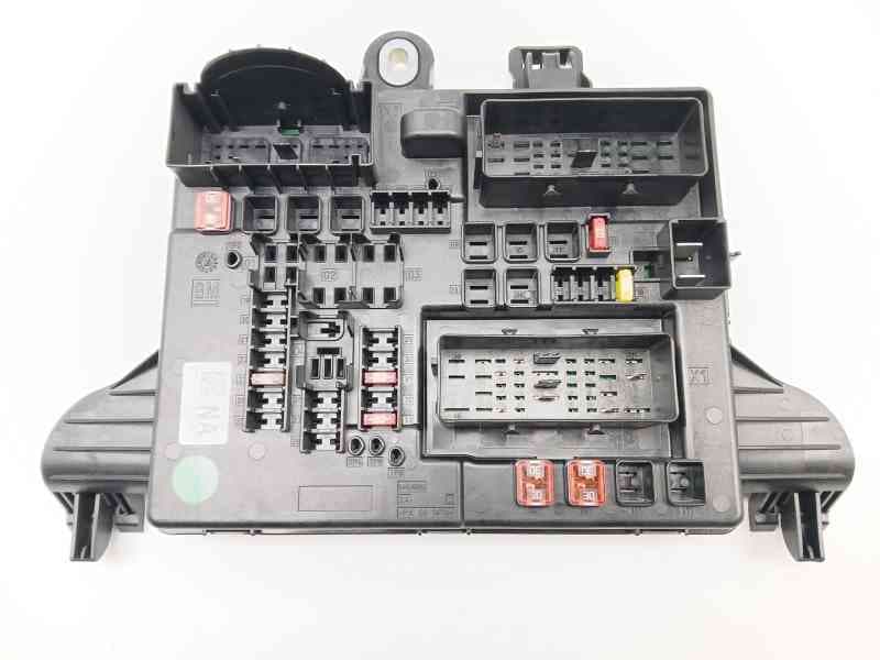 Recambio de caja reles / fusibles para opel insignia a sedán (g09) 2.0 cdti (69) referencia OEM IAM 13277317