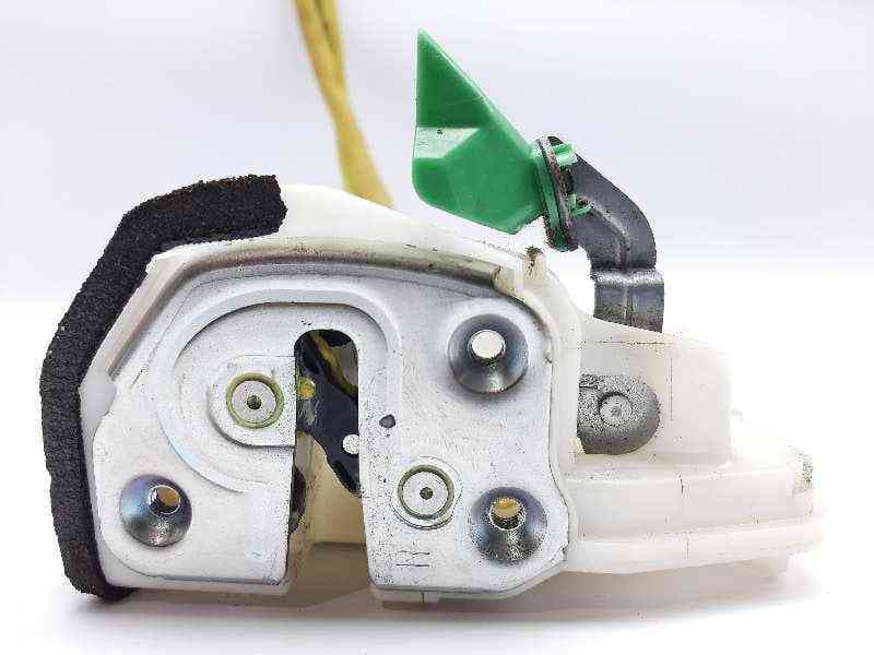 Recambio de cerradura puerta delantera derecha para mazda 2 lim. (de) 1.5 sportive (3-ptas.) (76kw) referencia OEM IAM F96G15R2 - Blanco