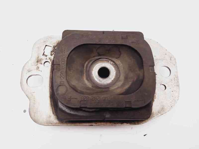 Recambio de soporte cambio para renault laguna coupe monaco gp referencia OEM IAM 8200277209