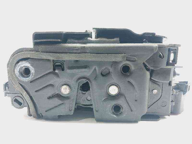 Recambio de cerradura puerta delantera derecha para skoda superb (3v3) style referencia OEM IAM B6A5TB837016A 5TB837016A