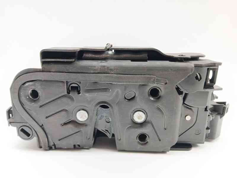 Recambio de cerradura puerta delantera derecha para skoda superb iii (3v3) 2.0 tdi referencia OEM IAM 5TB837016A