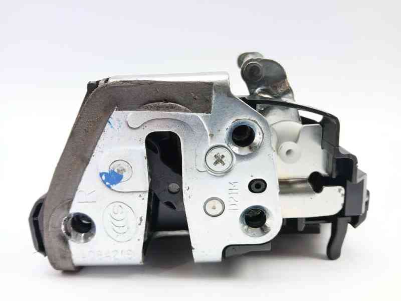 Recambio de cerradura puerta trasera derecha para toyota auris (_e18_) 1.2 (nre185_) referencia OEM IAM 6905005051
