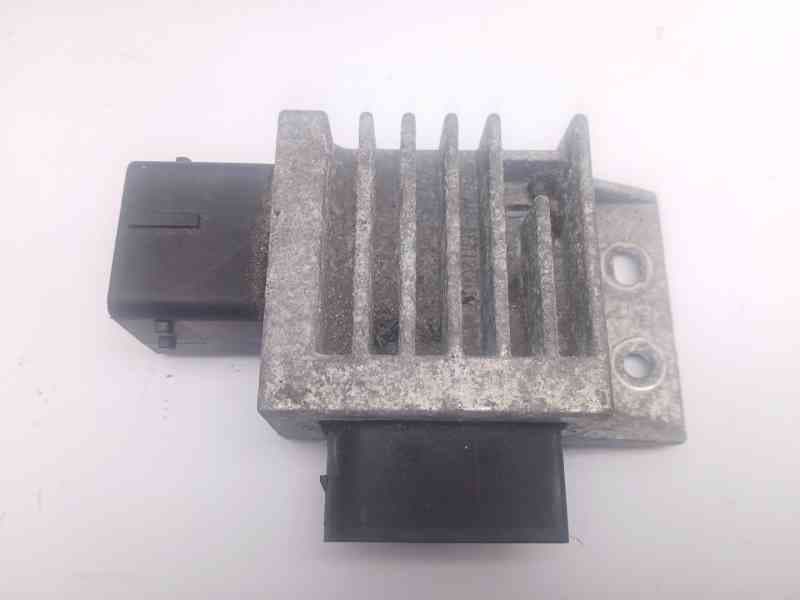 Recambio de caja precalentamiento para renault trafic furgón l1h1 2,7t referencia OEM IAM 271203982R