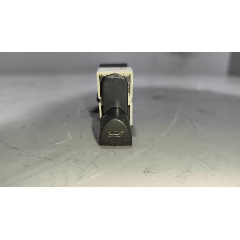 Recambio de mando elevalunas delantero izquierdo para iveco stralis (as) 12.9 diesel referencia OEM IAM