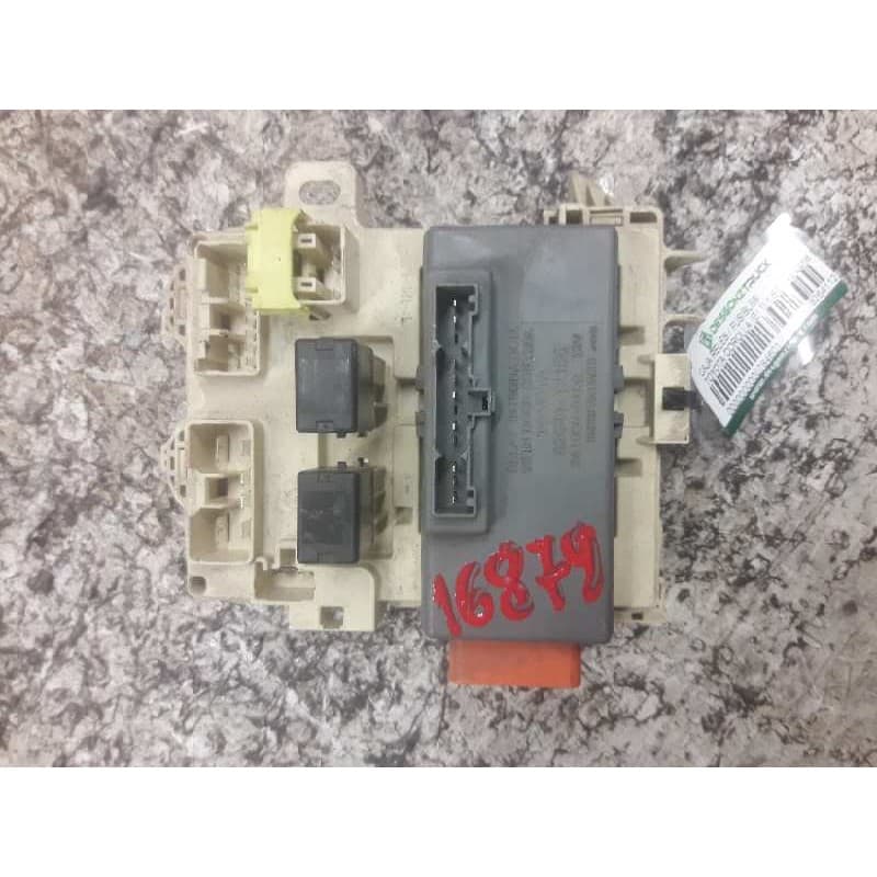 Recambio de caja reles / fusibles para toyota corolla (e11) 1.6 linea luna (5-ptas.) referencia OEM IAM 8264112150 2410000100