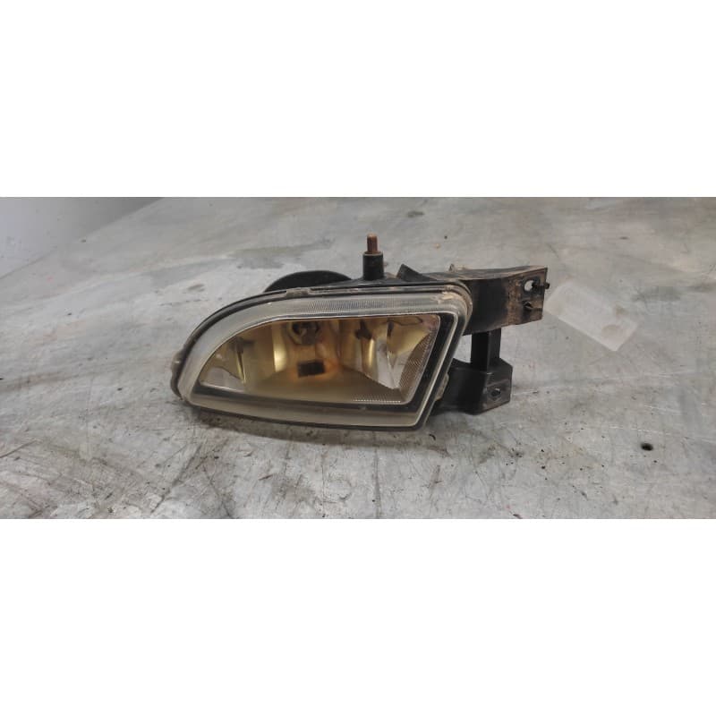 Recambio de faro antiniebla izquierdo para fiat bravo (198) 1.9 active multijet referencia OEM IAM 2 PINS