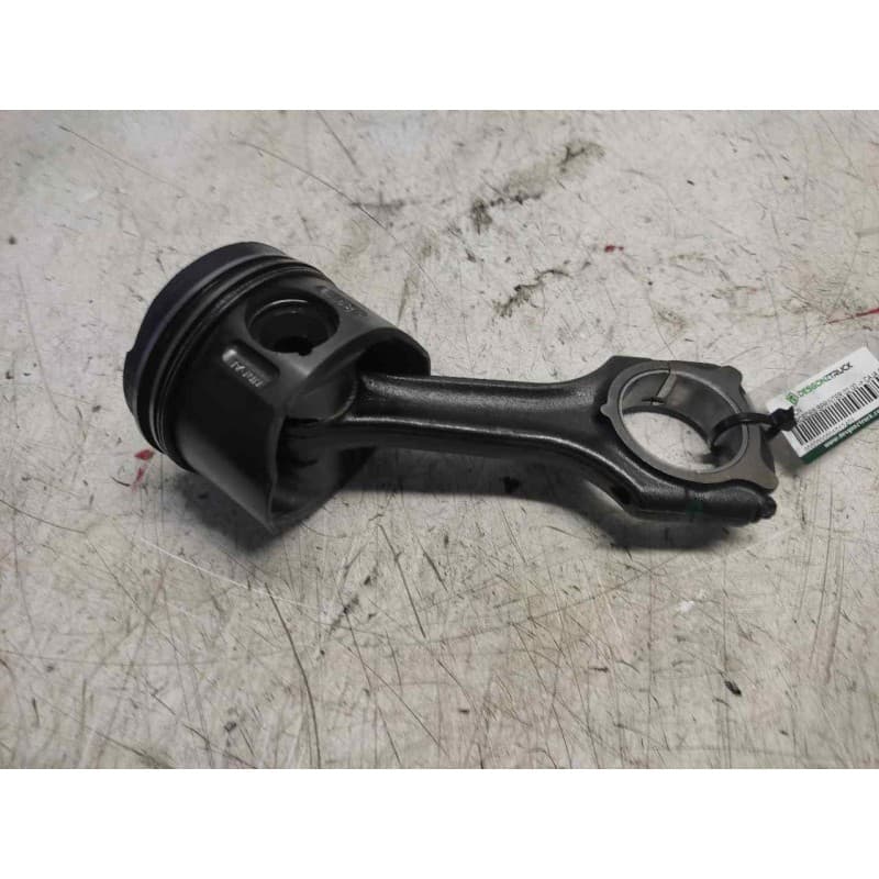 Recambio de piston para mercedes-benz sprinter 02.00 caja cerrada, techo elevado 2.2 cdi cat referencia OEM IAM