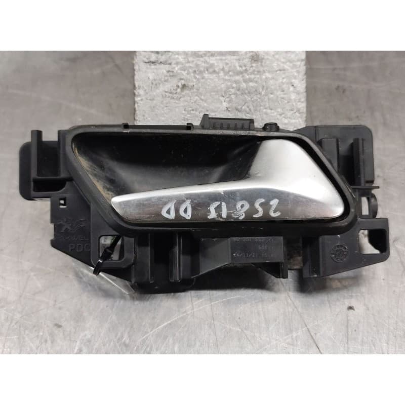 Recambio de maneta interior delantera derecha para peugeot 208 ii (ub_, up_, uw_, uj_) 1.5 bluehdi 100 referencia OEM IAM - Blanco