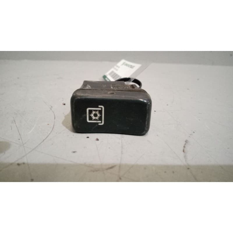 Recambio de interruptor para man tgx 18.480 12.4 diesel referencia OEM IAM 81255250064 - Blanco