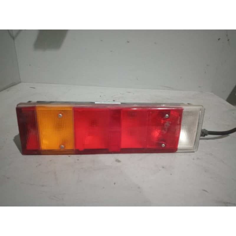 Recambio de piloto trasero izquierdo para man tg - a 26.480 12.8 diesel (d 2876 lf 12) referencia OEM IAM PILOTO UNIVERSAL CAM - Blanco