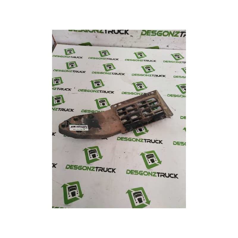Recambio de soporte para daf serie 85.330 ati euro ii 11.6 diesel referencia OEM IAM SOPORTE PELDAÑO DERECHO
