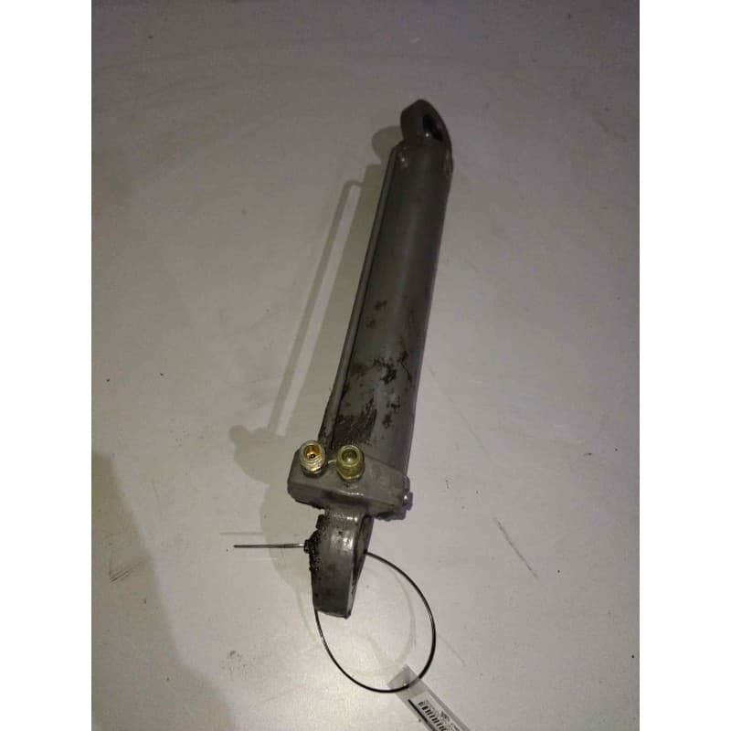Recambio de brazo elevacion cabina para volvo fl12 interc. 380/279 kw e2 12.1 diesel (d12d380) referencia OEM IAM 1611872 - Blanco