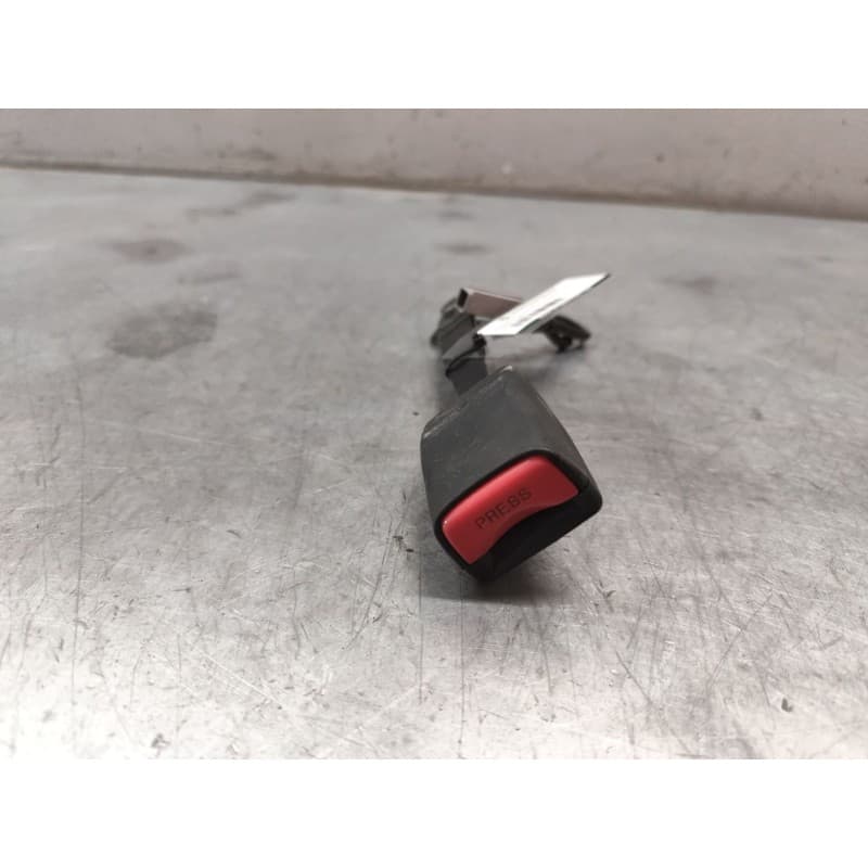 Recambio de enganche de cinturon delantero derecho para mazda 3 (bl) 2.2 mzr cd (bl10) referencia OEM IAM 2 PINS - Gris