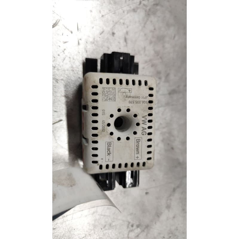 Recambio de amplificador antena para volkswagen golf vii (5g1, bq1, be1, be2) 1.2 tsi referencia OEM IAM 5Q0035570 - Gris