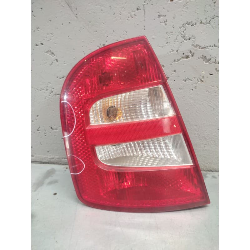 Recambio de piloto trasero izquierdo para skoda fabia (6y2/6y3) attractive referencia OEM IAM - Blanco