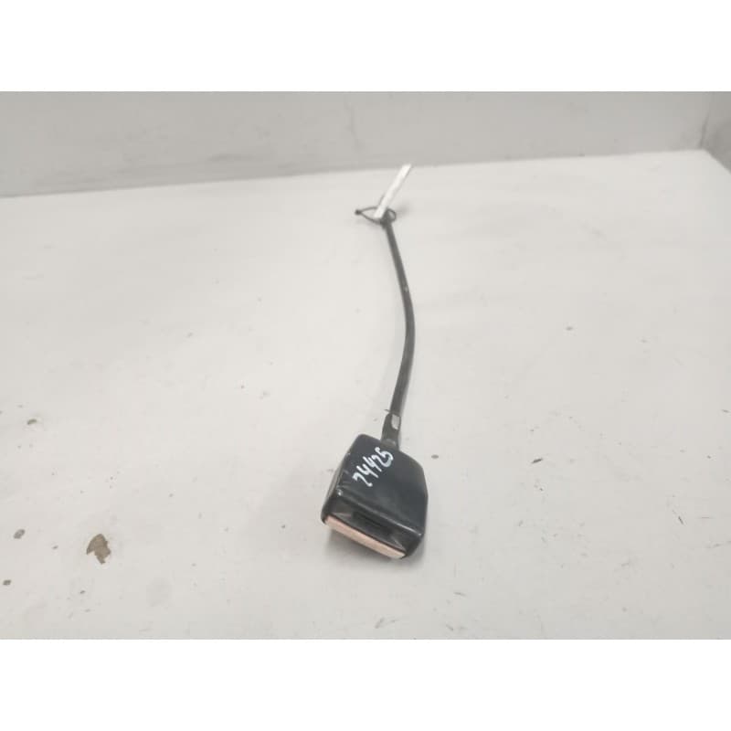 Recambio de enganche de cinturon delantero derecho para iveco daily ii caja/chasis 35-12 (15130311, 15130411, 15131111, 15131204 - Blanco