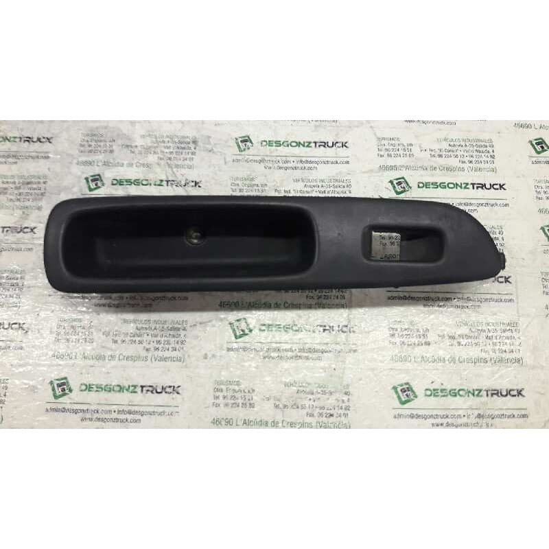 Recambio de embellecedor mando elevalunas para honda civic berlina .5 (ma/mb) 1.4 (ma8/mb2) referencia OEM IAM DEL. DCHO.