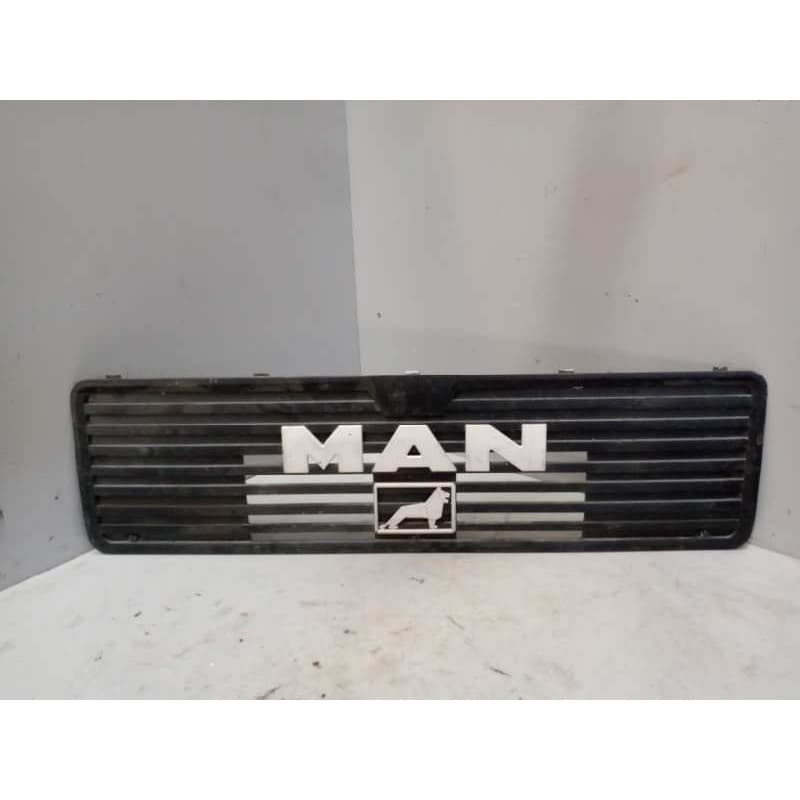 Recambio de rejilla delantera central para man m 2000 l/m 2000 m 14.163 e2 fki lk 14.163 e 2 compacto referencia OEM IAM 8561150