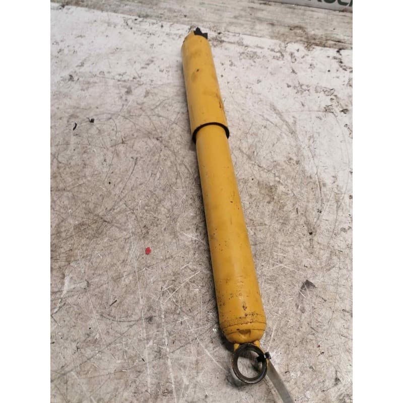 Recambio de amortiguador trasero para nissan patrol (k/w260) referencia OEM IAM M6333B8A98 - Blanco