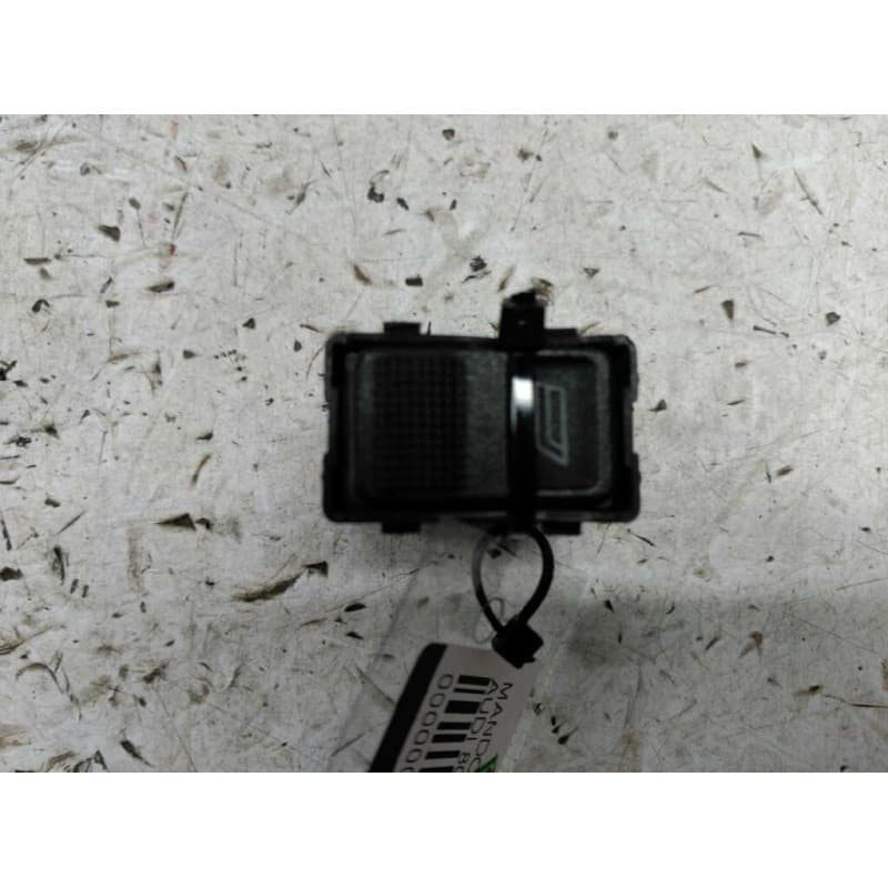 Recambio de mando elevalunas trasero derecho para audi 80 avant 2.0 cat (abt) referencia OEM IAM - Blanco