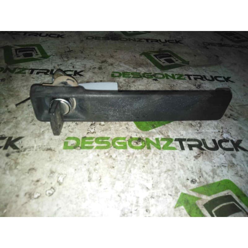 Recambio de maneta exterior delantera derecha para man f 90 26.402 euro ii referencia OEM IAM CON LLAVE - Blanco