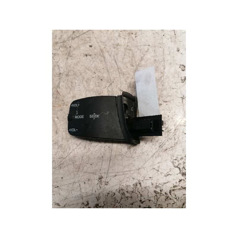 Recambio de mando volante para ford transit express line '06 ft 300 k euroline referencia OEM IAM 3M5T14K147 3 PINS - Blanco