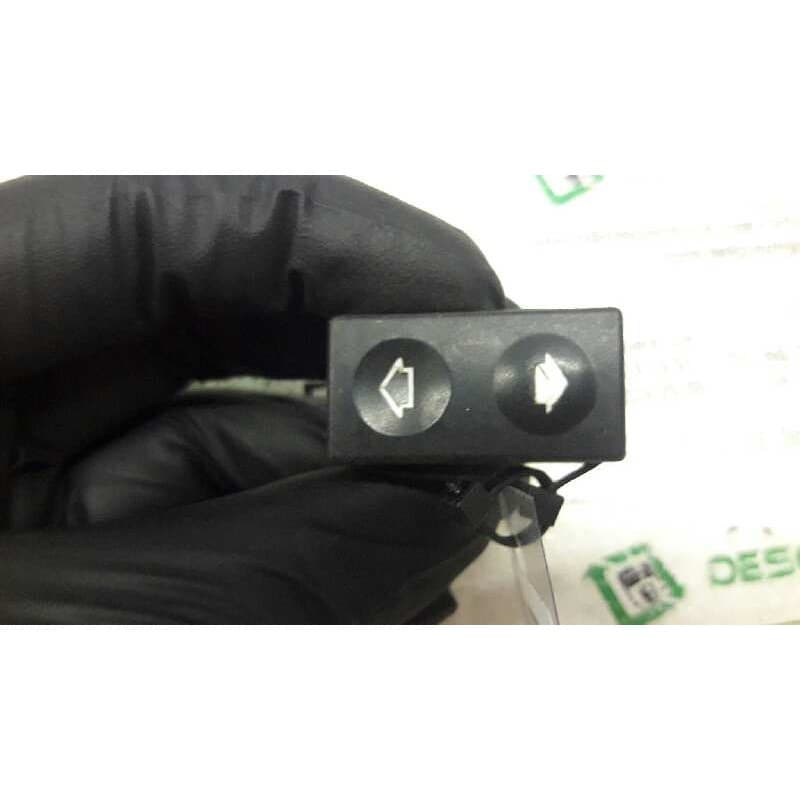 Recambio de mando elevalunas delantero izquierdo para bmw serie 3 berlina (e46) 318i referencia OEM IAM