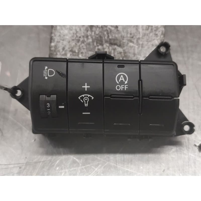 Recambio de boton regulacion de faros para hyundai i30 (gd) 1.6 crdi referencia OEM IAM 93310A6080RY