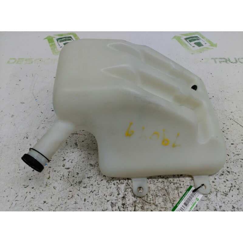 Recambio de deposito limpia para renault trafic (desde 5.89) referencia OEM IAM 7700787303 7700787304 - Blanco