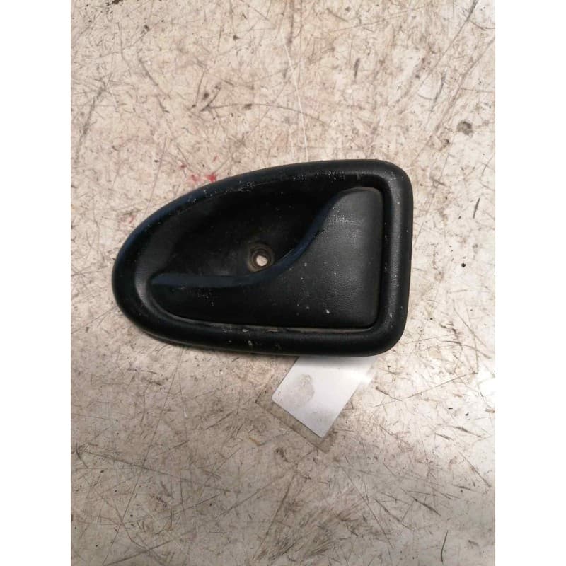 Recambio de maneta interior delantera derecha para renault master ii ph. 2 doka/pr. fgst 2.5 diesel referencia OEM IAM 770083007 - Blanco