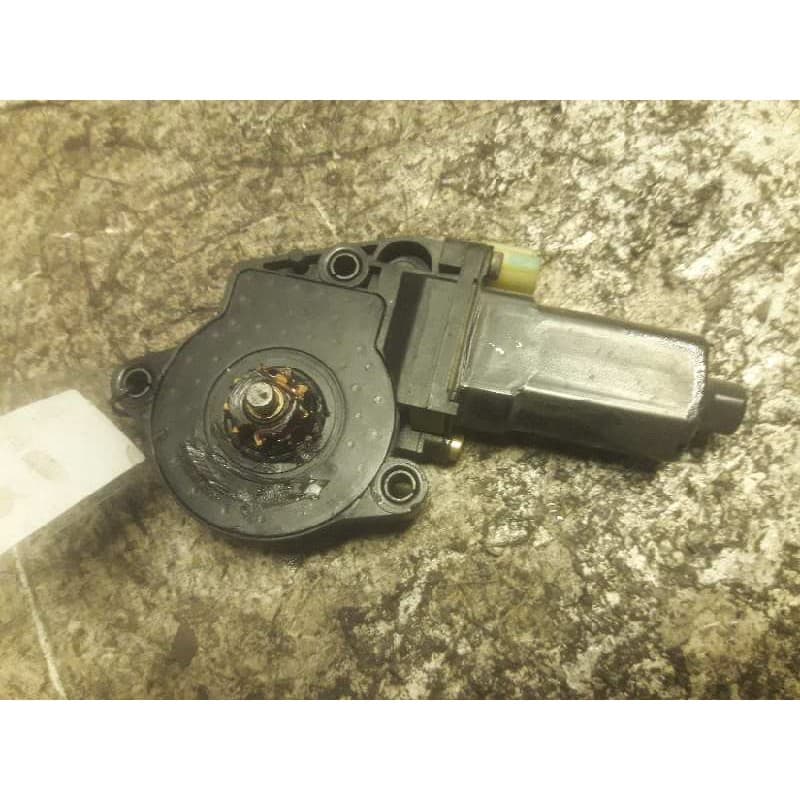 Recambio de motor elevalunas delantero izquierdo para hyundai elantra (xd) 2.0 crdi cat referencia OEM IAM 2 PINS
