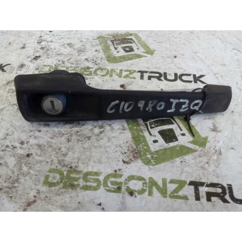 Recambio de maneta exterior delantera izquierda para mercedes trucks ng 1617, 1617 l, s, k, ak (168cv) referencia OEM IAM