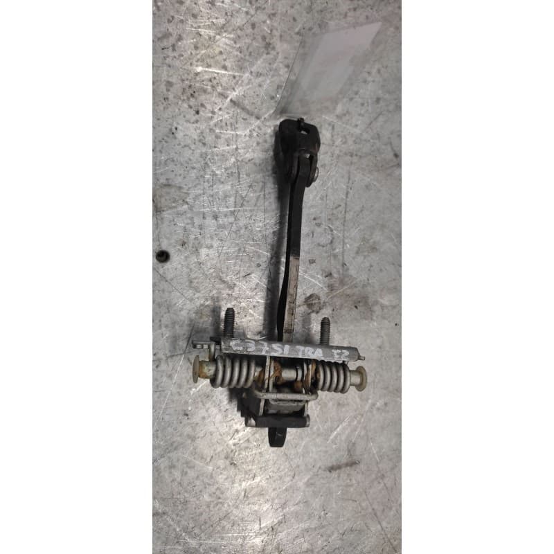 Recambio de retenedor puerta para peugeot 5008 referencia OEM IAM
