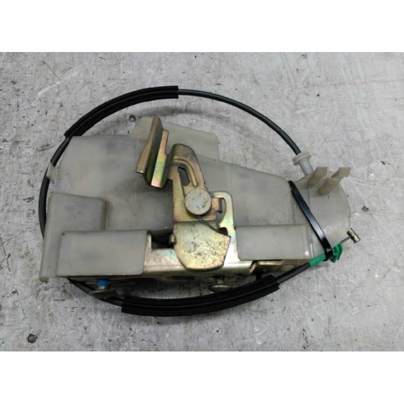 Recambio de cerradura puerta trasera derecha para ford fiesta berlina ghia referencia OEM IAM 94FBA264A26CB - Blanco