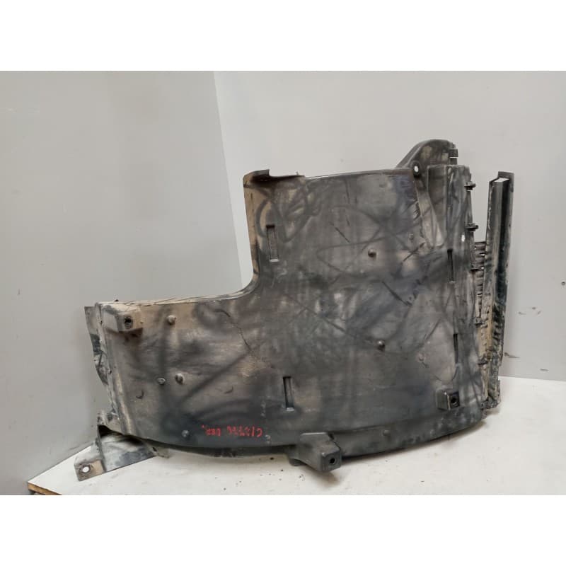 Recambio de guardabarros delantero derecho para mercedes-benz atego 2-ejes 18 t /bm 950/2/4 6.4 diesel (om 906 la) referencia OE - Blanco