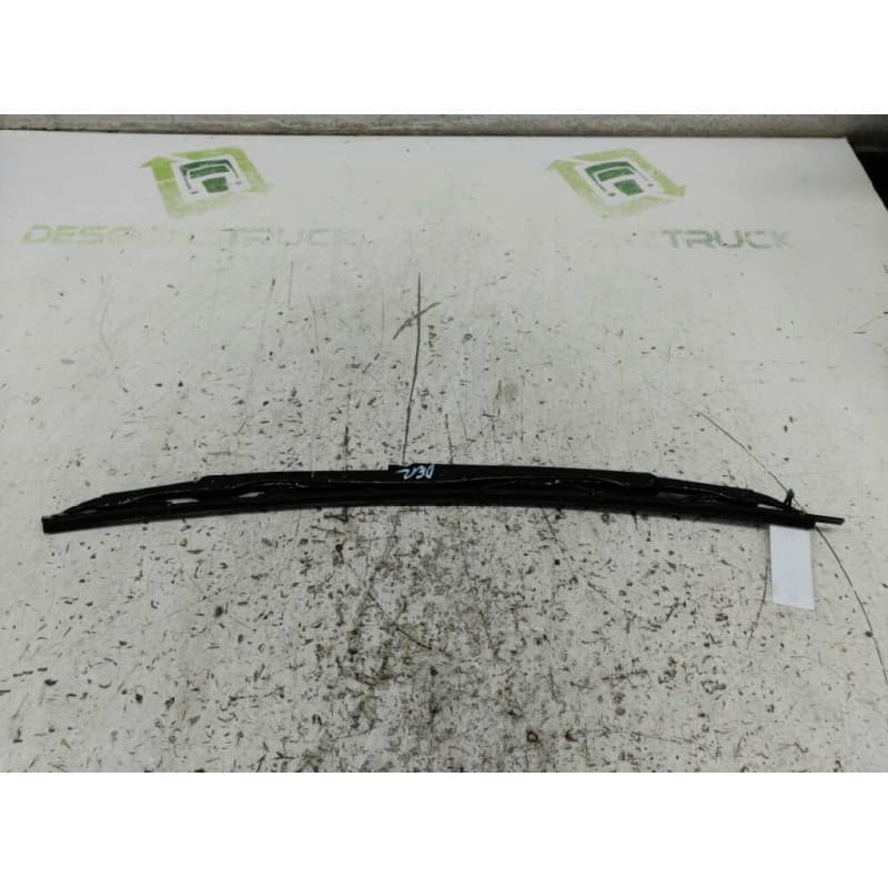 Recambio de escobilla limpia para iveco daily caja abierta / volquete referencia OEM IAM DERECHA - Blanco