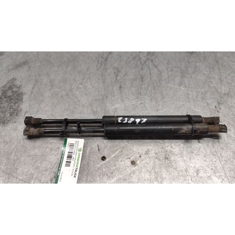 Recambio de amortiguadores maletero / porton para bmw z4 roadster (e85) 2.0 i referencia OEM IAM 701618604 - Gris