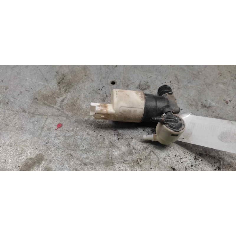 Recambio de bomba limpia para citroën c4 lim. business referencia OEM IAM 9632984980 2 PINS - Blanco