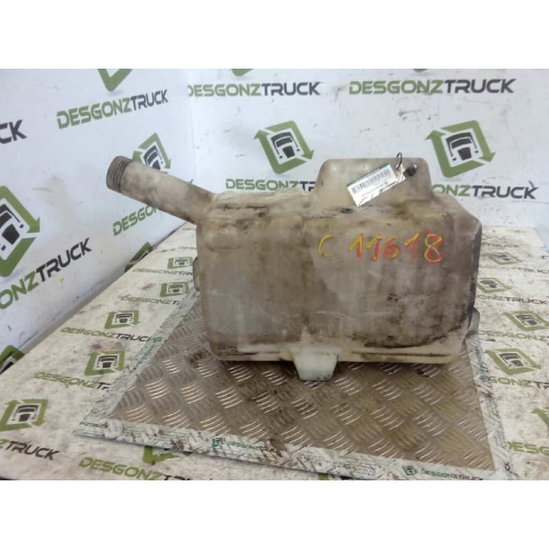 Recambio de deposito limpia para renault 430 magnum e2 12.0 diesel referencia OEM IAM - Blanco