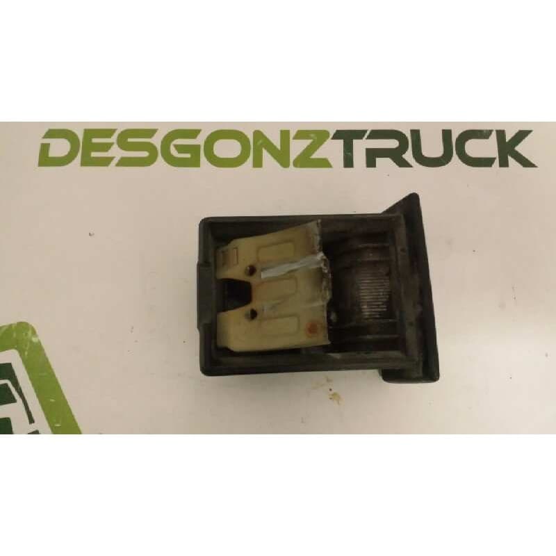 Recambio de cenicero para nissan almera (n15) gx referencia OEM IAM 688000M001