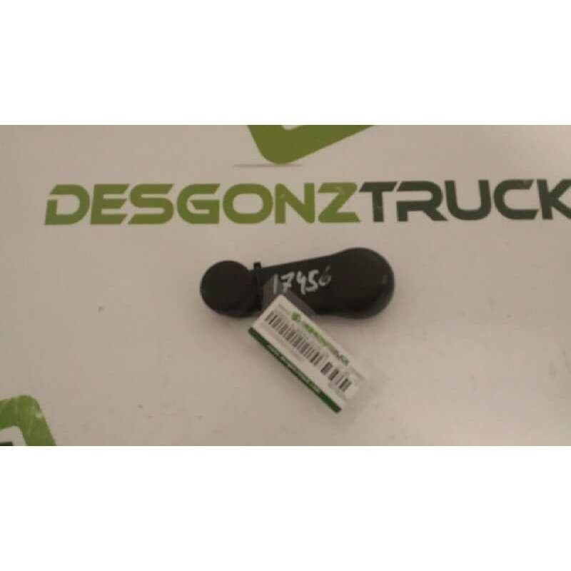 Recambio de maneta elevalunas trasera derecha para nissan almera (n15) gx referencia OEM IAM 807600N004