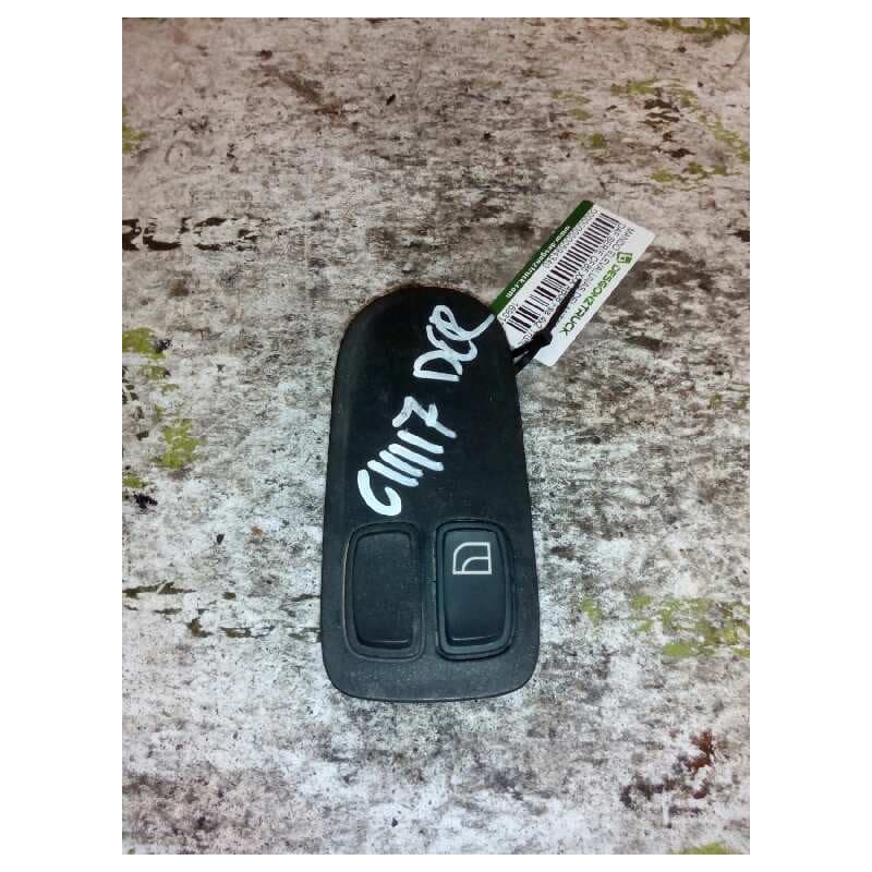Recambio de mando elevalunas delantero derecho para daf serie cf85.410 ab06 fsa 4x2 tráfico urbano referencia OEM IAM 1693129 - Blanco