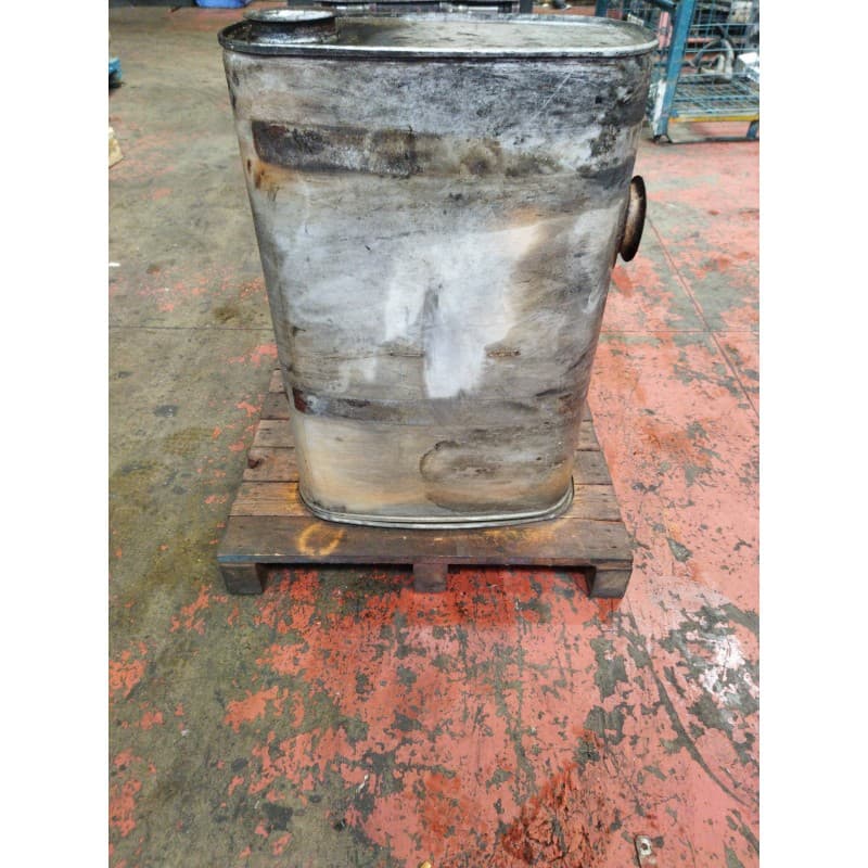 Recambio de silenciador trasero para renault kerax 340.249 kw e2 referencia OEM IAM 5010317268 MARCA:AYAX - Blanco