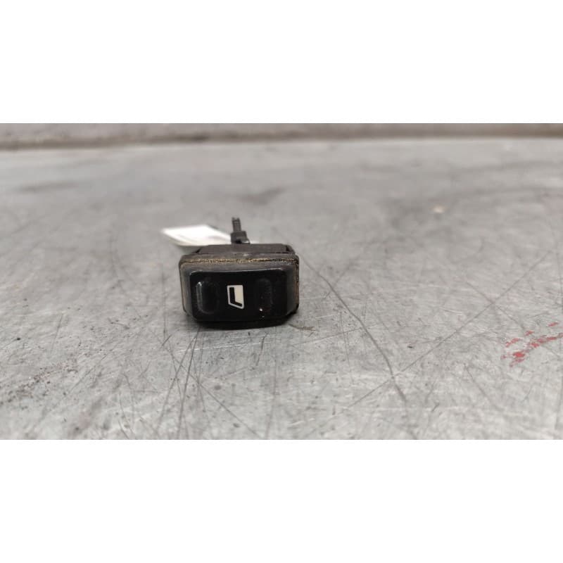 Recambio de mando elevalunas delantero derecho para citroën xsara picasso 2.0 hdi referencia OEM IAM 5 PINS - Plata