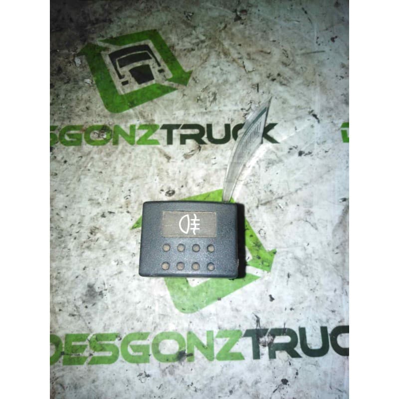 Recambio de boton antiniebla para nissan trucks atleon 140 referencia OEM IAM 253709X401 - Blanco