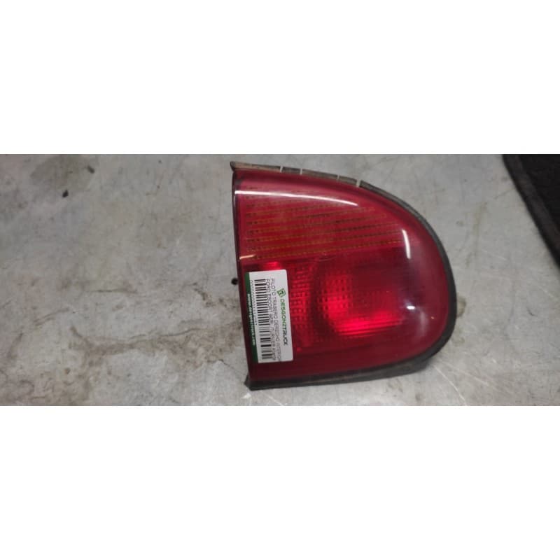Recambio de piloto trasero derecho interior para ford escort berl./turnier atlanta berlina referencia OEM IAM - Azul
