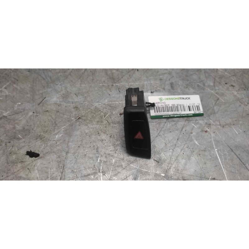 Recambio de warning para audi a4 ber. (b8) básico referencia OEM IAM 8K1941509