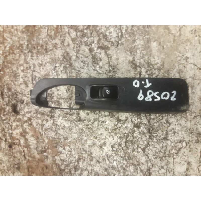 Recambio de mando elevalunas trasero derecho para daewoo tacuma se referencia OEM IAM 96190777 6 PINS - Verde